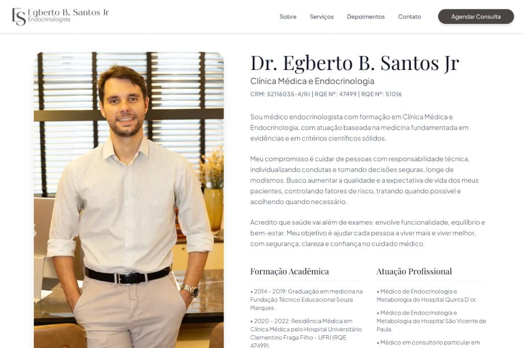 Perfil profissional do Dr. Egberto com formação acadêmica
